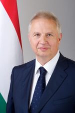 Dr. Trócsányi László
igazságügyi miniszter, egyetemi tanár